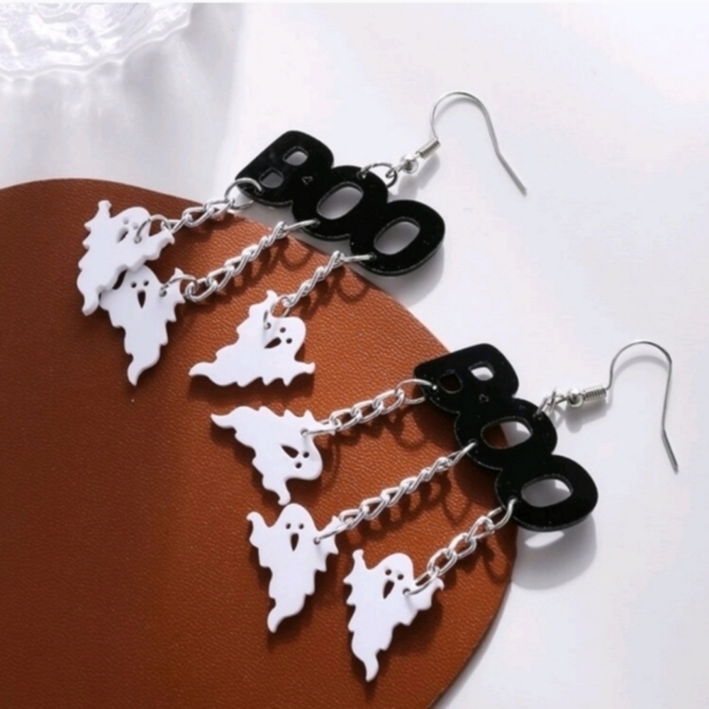 Modcloth Black and White Ghost 'Boo' Dangle Earrings - Picture 3 of 4